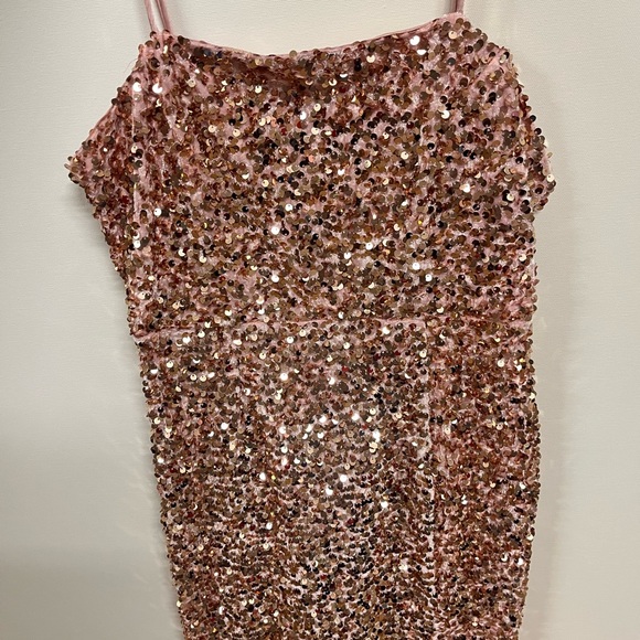 Mable Cocktail Dress - Picture 2 of 4